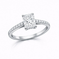 Radiant-cut diamond ring, 1 carat.