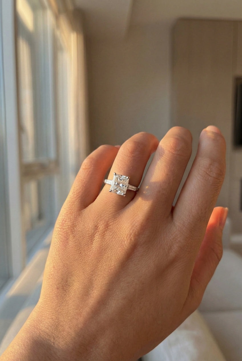 Radiant-cut diamond ring, 1 carats.